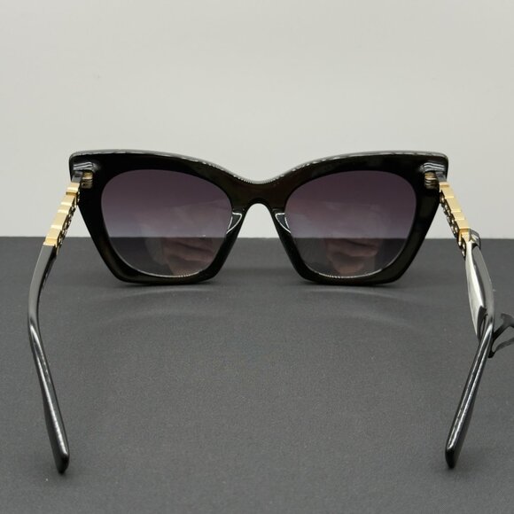 Burberry Sunglasses B 4372U 3001/8G Polished Black Grey Gradient Lens Gold Logo - Picture 7 of 11